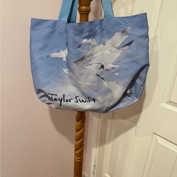 Taylor Swift 1989 Tote - Picture 2 of 9